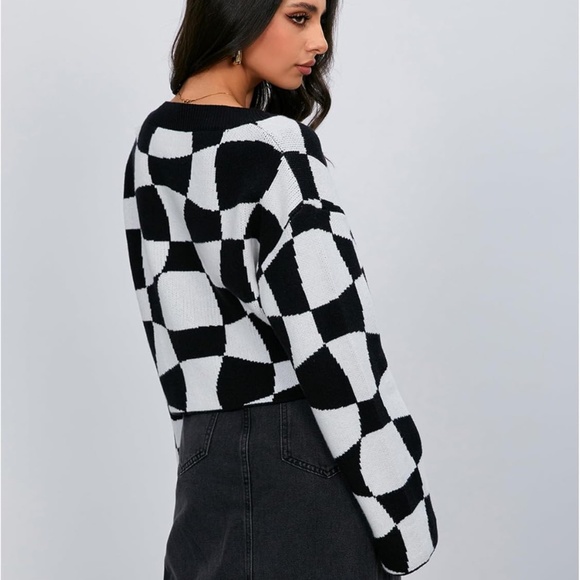 Black and white sweater detail print - Picture 2 of 2